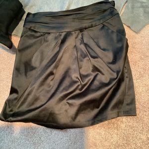 Windsor Black bow silk skirt